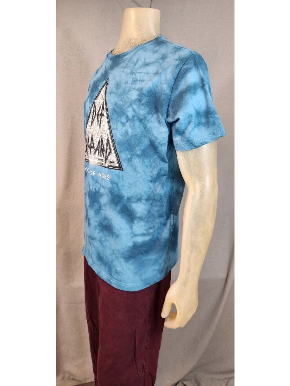 Def Leppard Rock Of Ages Tie Dyed Graphic Print LARGE Crew Neck T Shirt Top USED - Picture 4 of 5